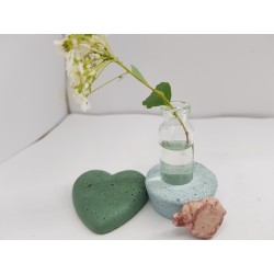 Vase for flowers made of concrete and glass Vase made of concrete and glass Vase shoes A vase in the form of a shoe