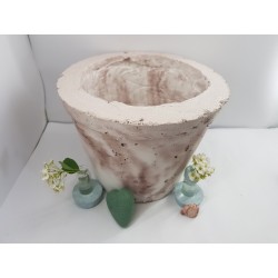 Vase for flowers made of concrete and glass Vase made of concrete and glass Vase shoes A vase in the form of a shoe