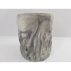 https://worldcreativedecor.com/5657-home_default/handmade-concrete-cocktail-glass-white-with-black.jpg